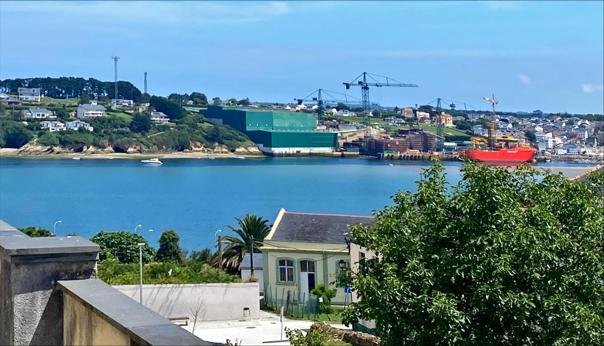 Apartamentos Buenos Aires,En El Centro De Ribadeo Con Vistas A La Ria Eksteriør billede